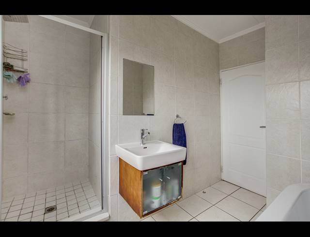 2 BEDROOM APARTMENT FOR SALE IN SUNNINGHILL
